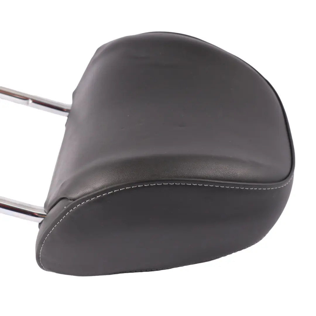 Poggiatesta sedile anteriore sinistro destro pelle per Audi A3 8V con numero di parte 8V0881901AF Audi A3 8V Poggiatesta sedile anteriore sinistro destro pelle - SKU 8V0881901AF - Numero di parte 8V0881901AF