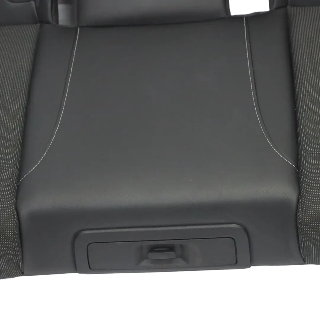 Asiento Trasero Banqueta Recubrimiento Asientos Cuero para Audi A3 8V con número de pieza 8V0885405L Audi A3 8V Asiento Trasero Banqueta Recubrimiento Asientos Cuero - SKU 8V0885405L - Número de pieza 8V0885405L