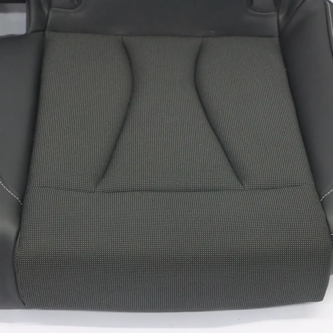 Asiento Trasero Banqueta Recubrimiento Asientos Cuero para Audi A3 8V con número de pieza 8V0885405L Audi A3 8V Asiento Trasero Banqueta Recubrimiento Asientos Cuero - SKU 8V0885405L - Número de pieza 8V0885405L
