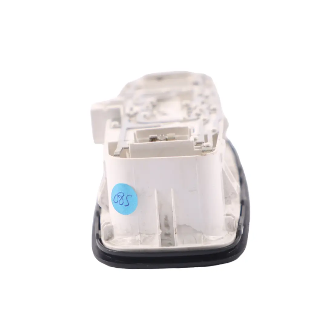 Audi A3 8V Panneau d'éclairage intérieur Noir Lampe lecture arrière - SKU 8V0947111 - Numéro de pièce 8V0947111