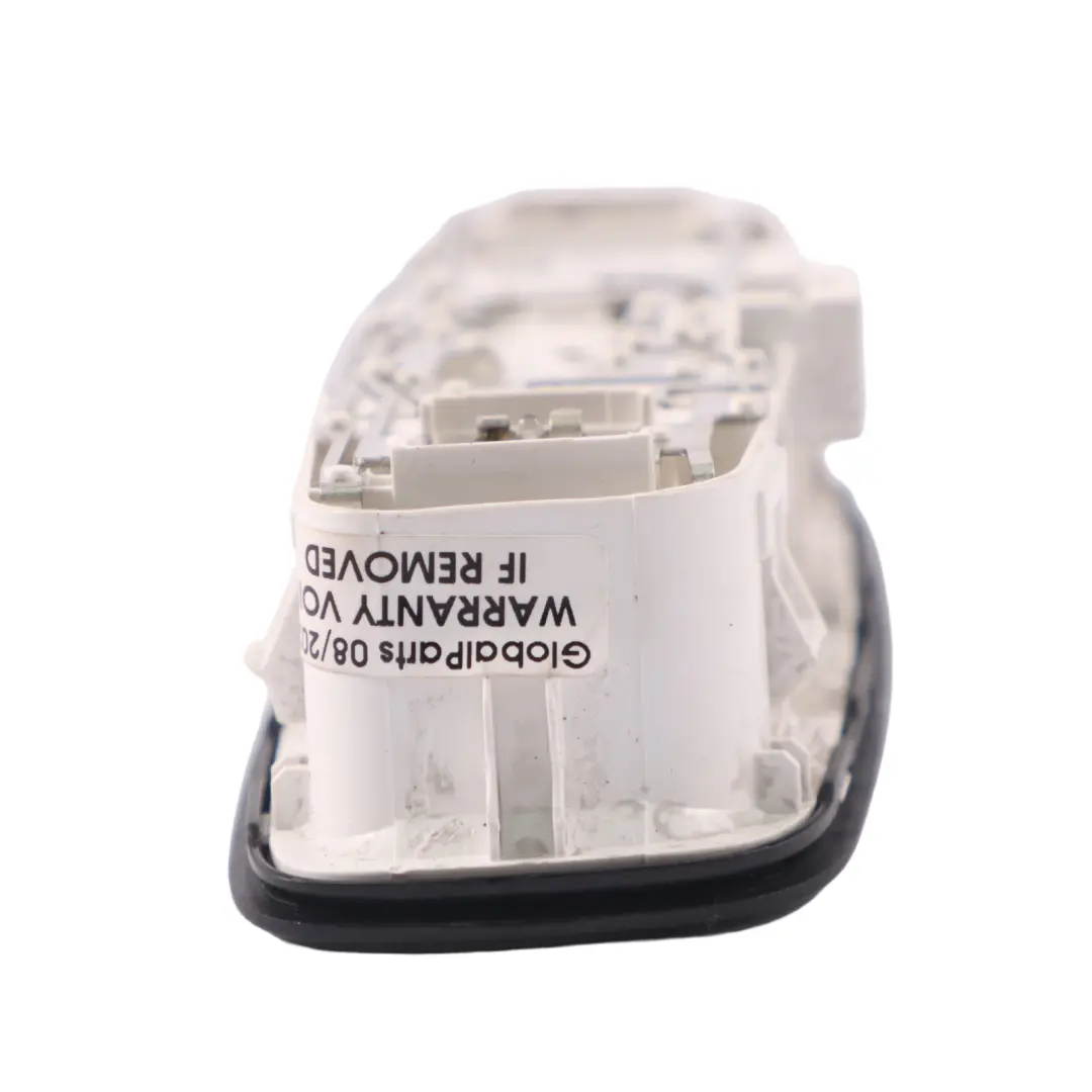 Audi A3 8V Panneau d'éclairage intérieur Noir Lampe lecture arrière - SKU 8V0947111 - Numéro de pièce 8V0947111