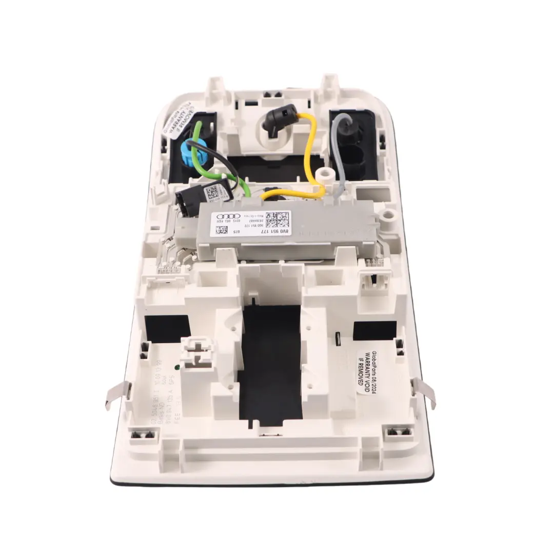 Audi A3 8V Tetto anteriore Luce lettura Pannello interruttore - SKU 8V0947135A - Numero di parte 8V0947135A