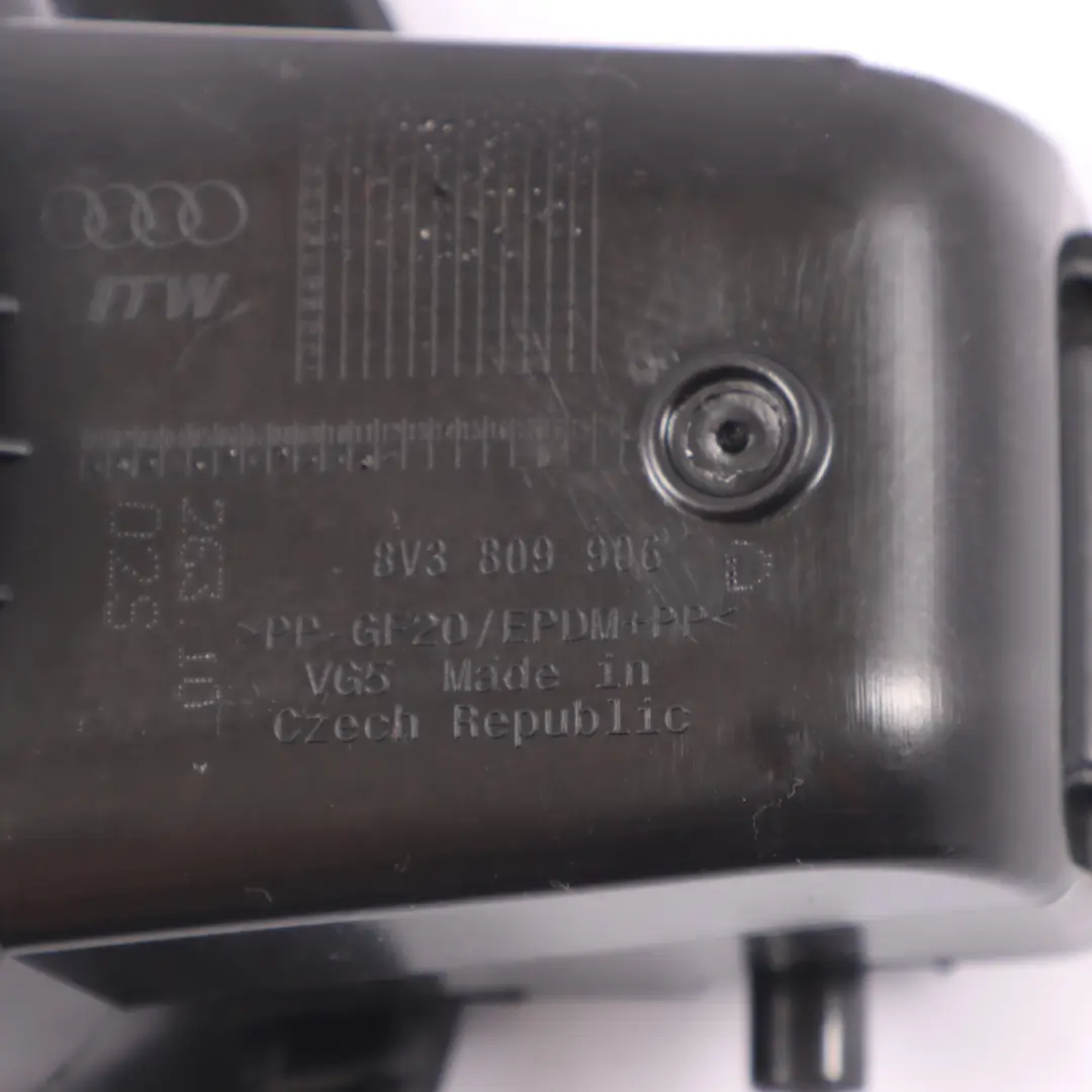  Tapa de la tapa de llenado de combustible del Audi A3 8V - SKU 8V3809906C - Número de pieza 8V3809906C