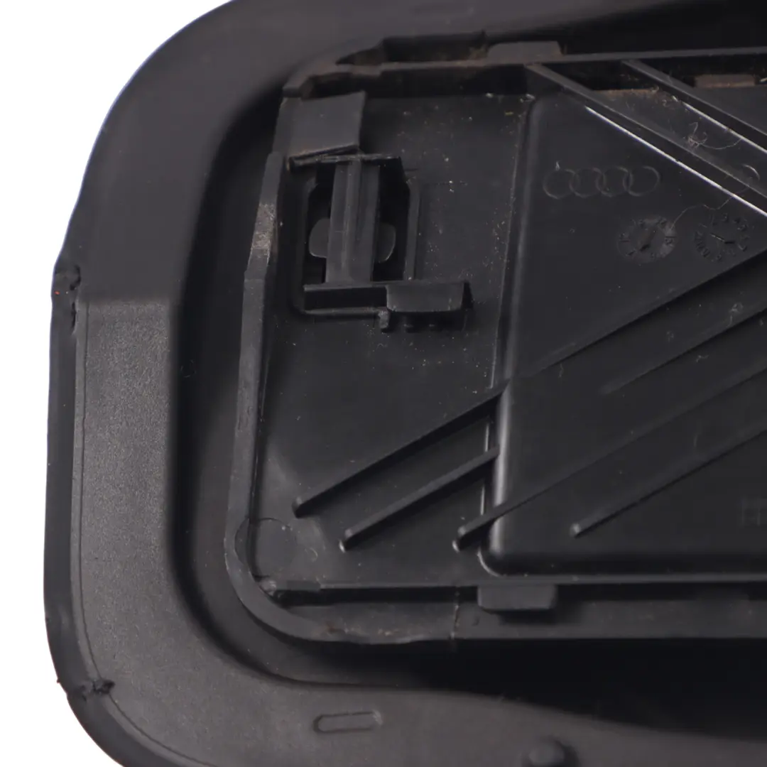 Audi A3 8V Couvercle de la trappe de remplissage de carburant - SKU 8V3809906C - Numéro de pièce 8V3809906C