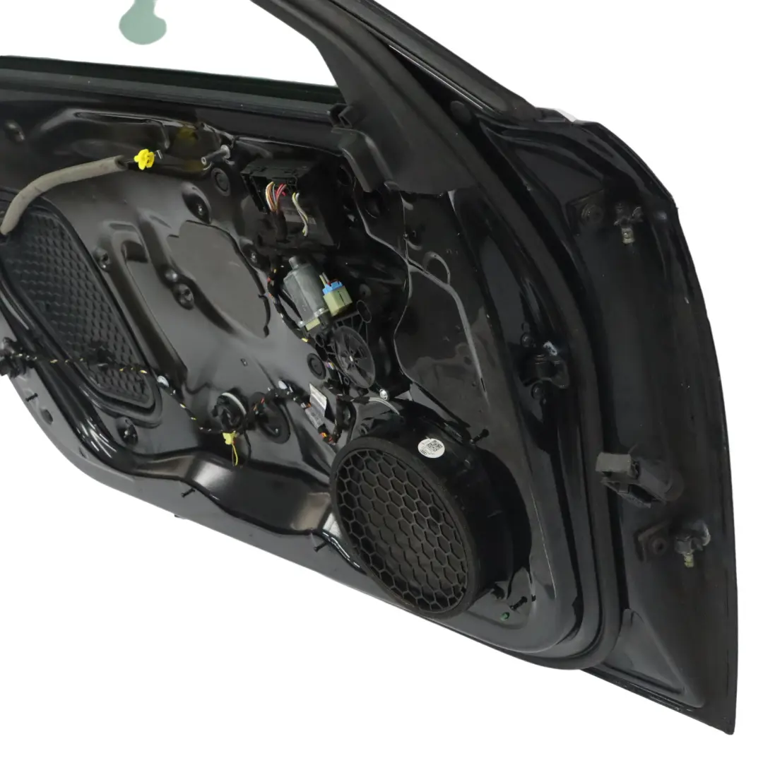 Puerta Delantera Izquierda Phantom Black Negro - Z9Y para Audi A3 8V Hatchback con número de pieza 8V3831051B Audi A3 8V Hatchback Puerta Delantera Izquierda Phantom Black Negro - Z9Y - SKU 8V3831051B-PHB - Número de pieza 8V3831051B