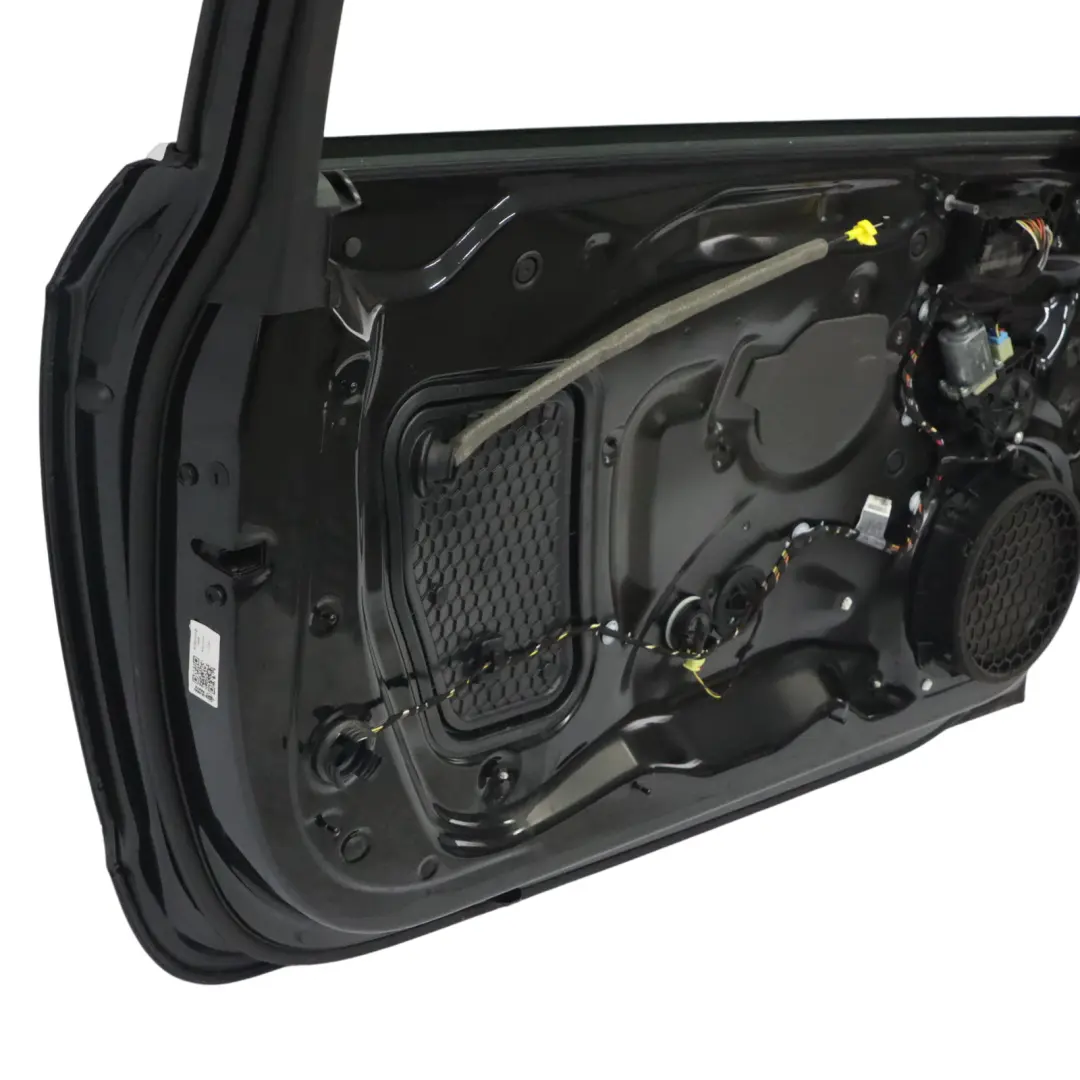 Gauche Phantom Black Noir - Z9Y pour Audi A3 8V Hatchback Porte Avant à propos du numéro de pièce 8V3831051B Audi A3 8V Hatchback Porte Avant Gauche Phantom Black Noir - Z9Y - SKU 8V3831051B-PHB - Numéro de pièce 8V3831051B