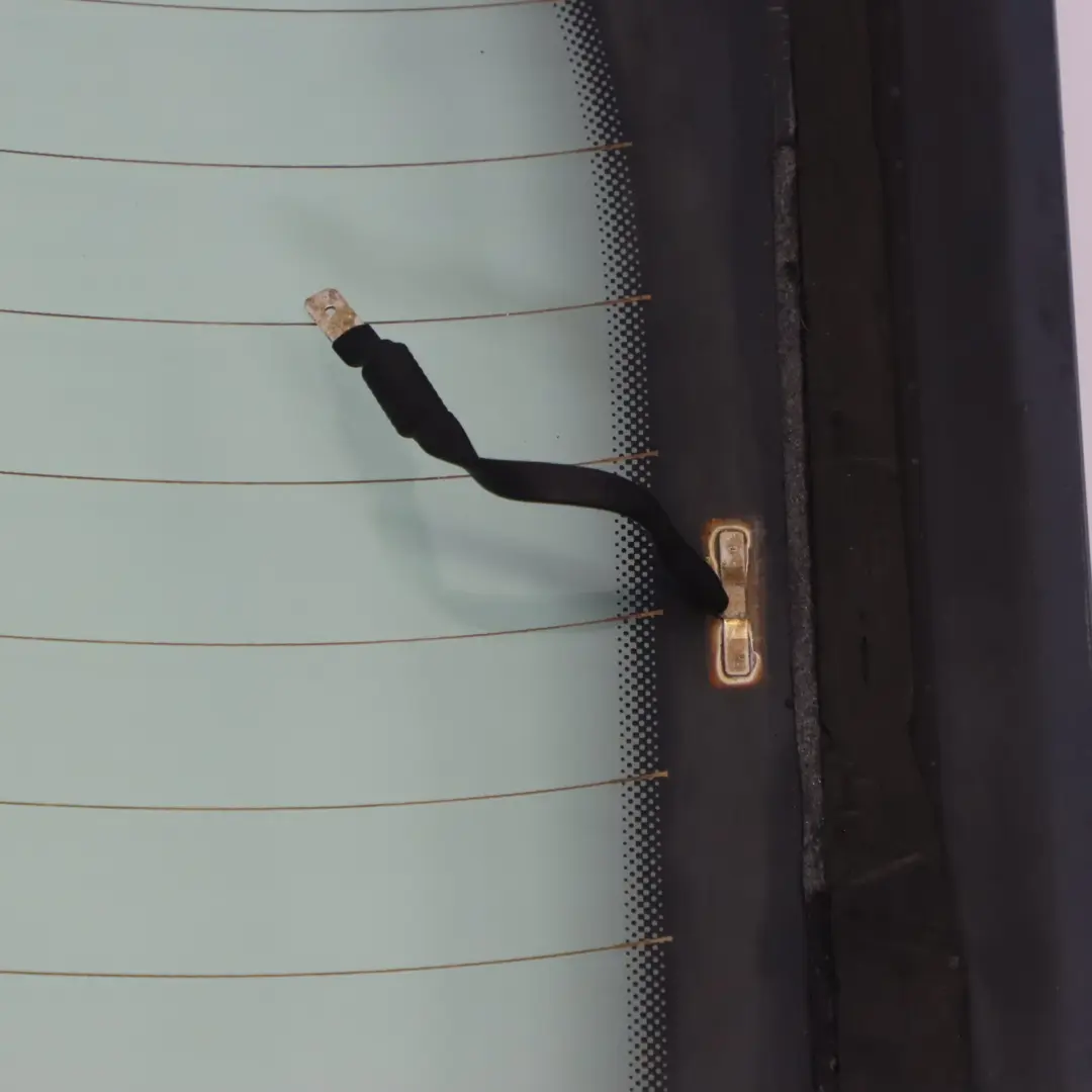 Parabrisas Trasero Cristal Verde AS2 Calefactado para Audi A3 8V con número de pieza 8V3845501 Audi A3 8V Parabrisas Trasero Cristal Verde AS2 Calefactado - SKU 8V3845501 - Número de pieza 8V3845501