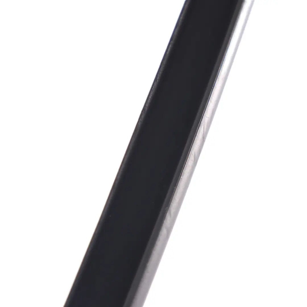 Parabrisas Deflector Agua Delantero Izquierdo para Audi A3 8V con número de pieza 8V3854327C Audi A3 8V Parabrisas Deflector Agua Delantero Izquierdo - SKU 8V3854327C - Número de pieza 8V3854327C