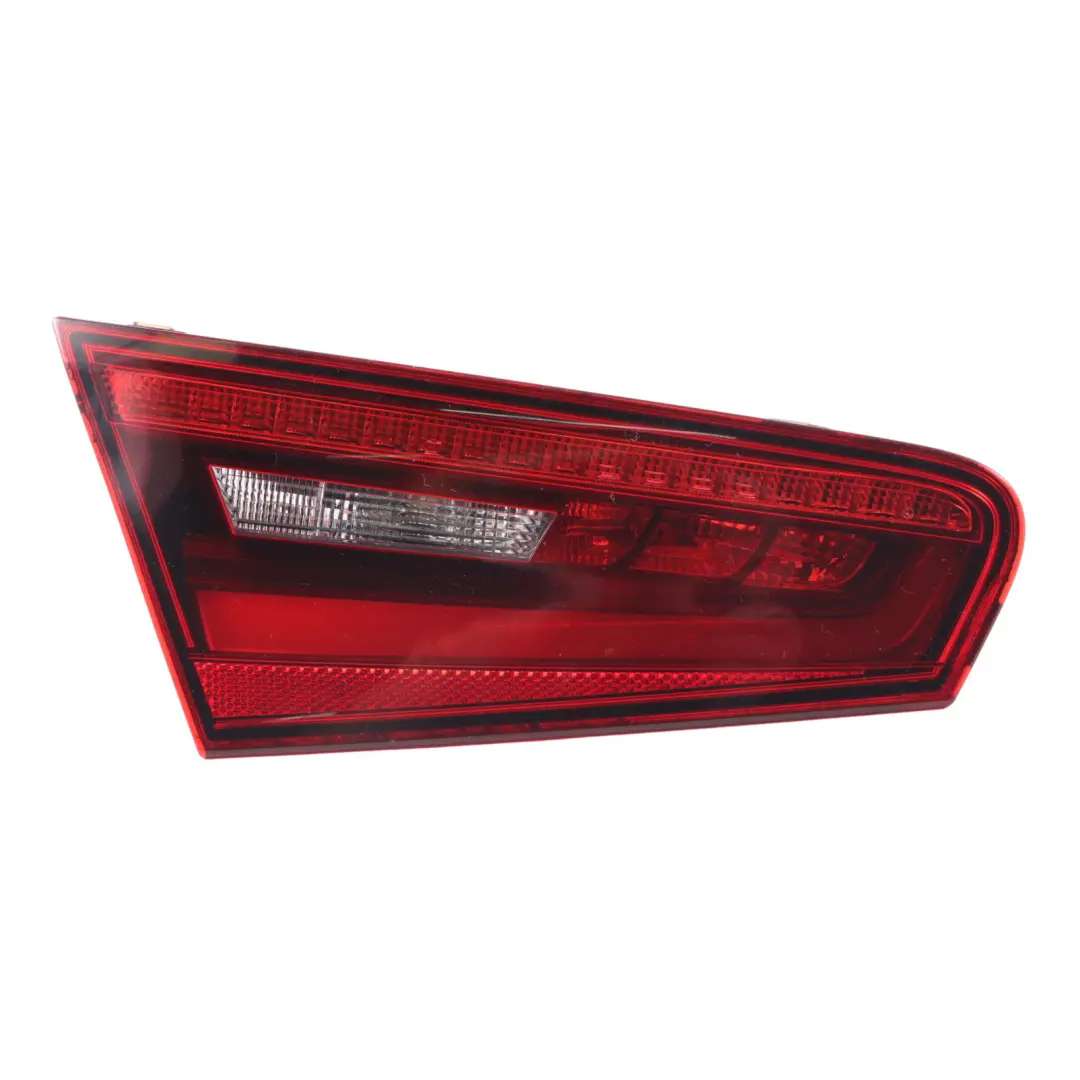 Portellone Posteriore Luce LED Sinistra Interno per Audi A3 8V con numero di parte 8V3945093B Audi A3 8V Portellone Posteriore Luce LED Sinistra Interno - SKU 8V3945093B - Numero di parte 8V3945093B