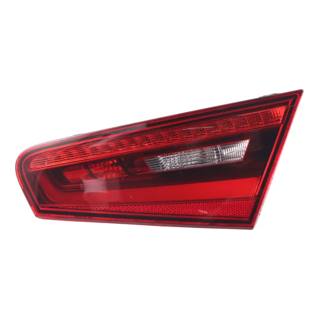 Portellone Posteriore Luce Lampada LED Destra Interno per Audi A3 8V con numero di parte 8V3945094B Audi A3 8V Portellone Posteriore Luce Lampada LED Destra Interno - SKU 8V3945094B - Numero di parte 8V3945094B