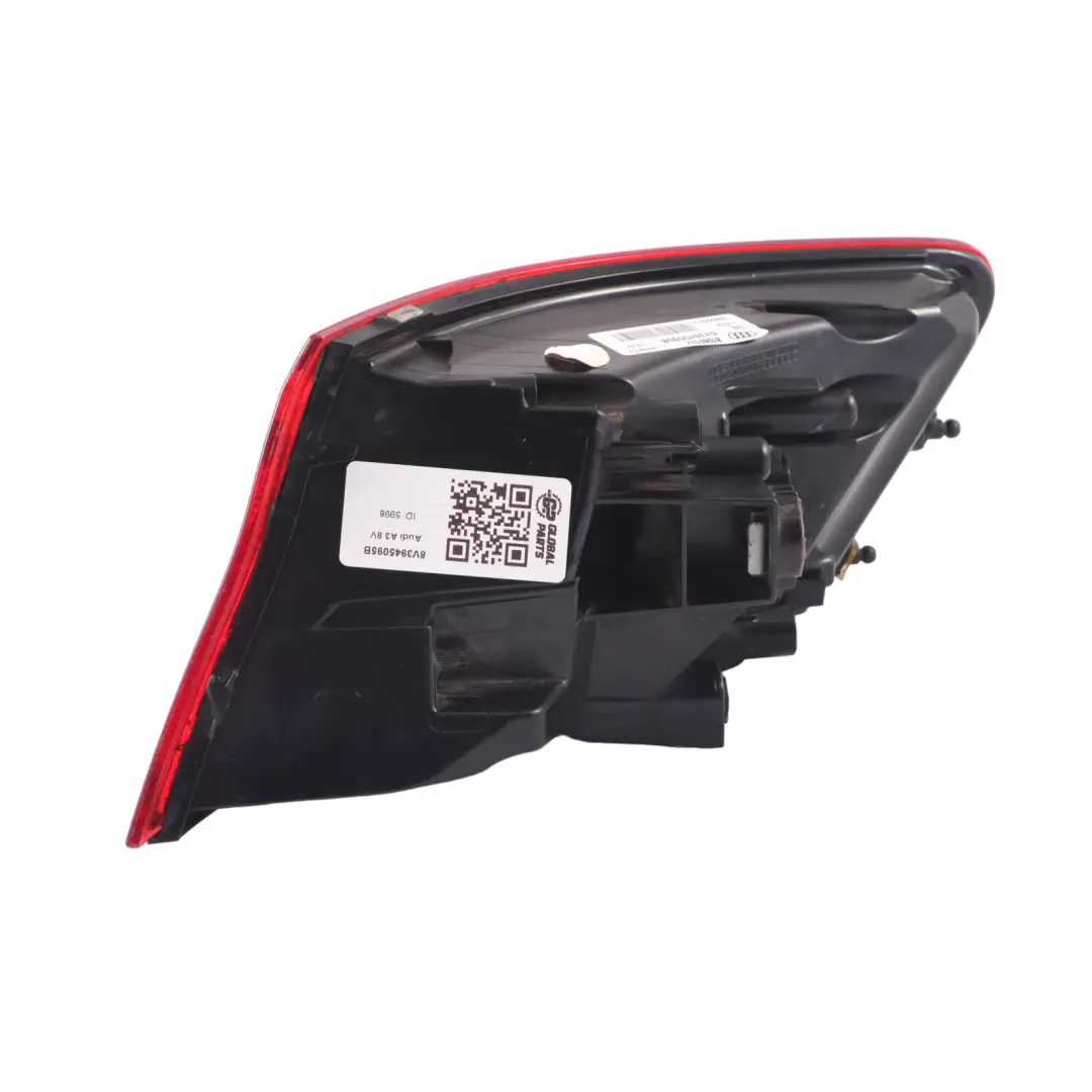 Audi A3 8V Hintere Heck Klappe Kofferraum Licht Lampe LED Links Außen - SKU 8V3945095B - Teilenummer 8V3945095B