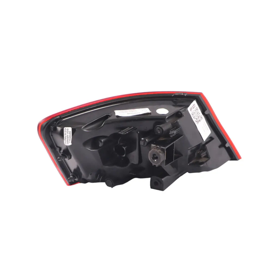 Lampa Tylna Zewnętrzna LED Prawy Tył Prawo do Audi A3 8V o numerze 8V3945096B Audi A3 8V Lampa Tylna Zewnętrzna LED Prawy Tył Prawo - SKU 8V3945096B - Numer Części 8V3945096B