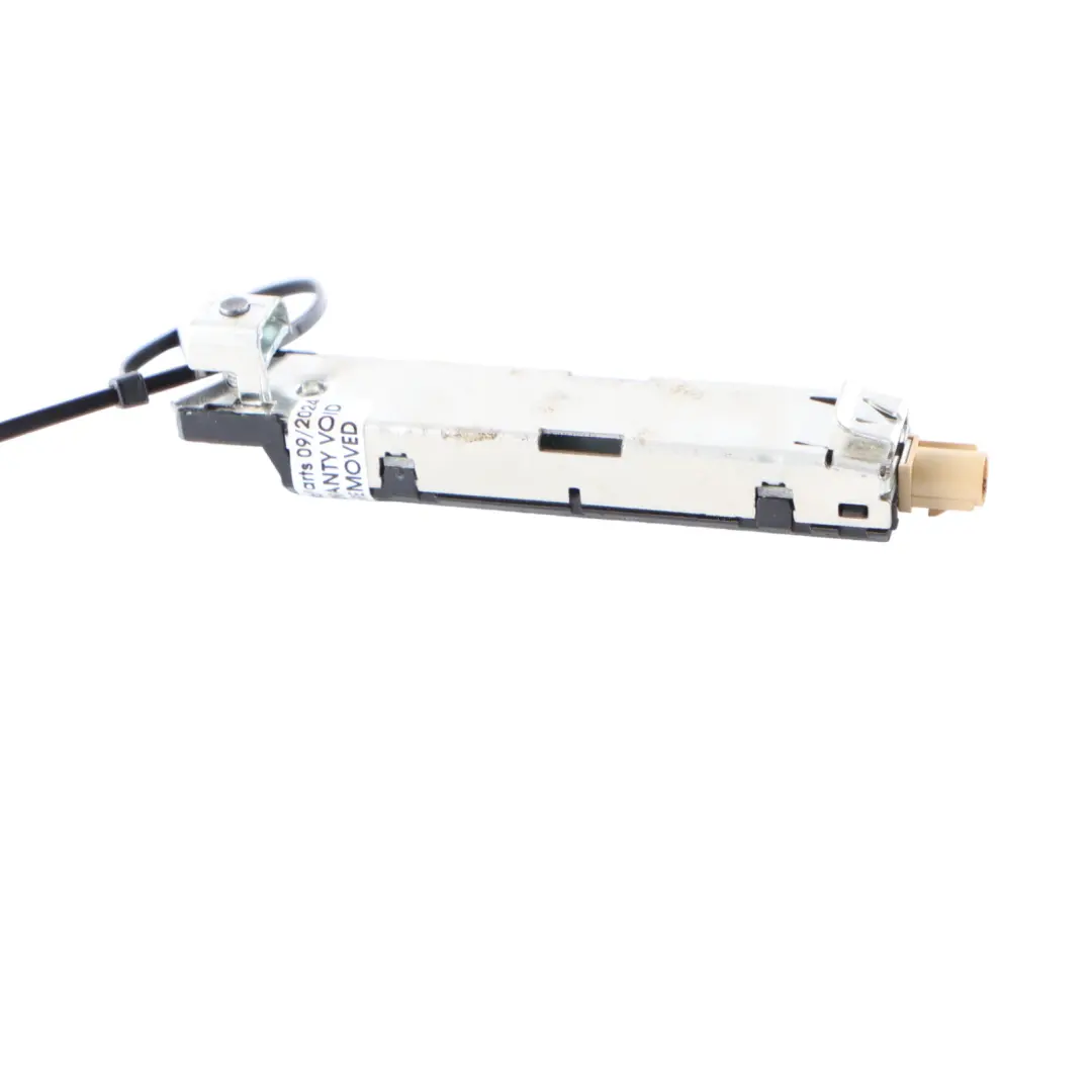 Audi A3 8V Antenna Amplifier Aerial Module Booster Control Unit - SKU 8V4035225B - Part number 8V4035225B