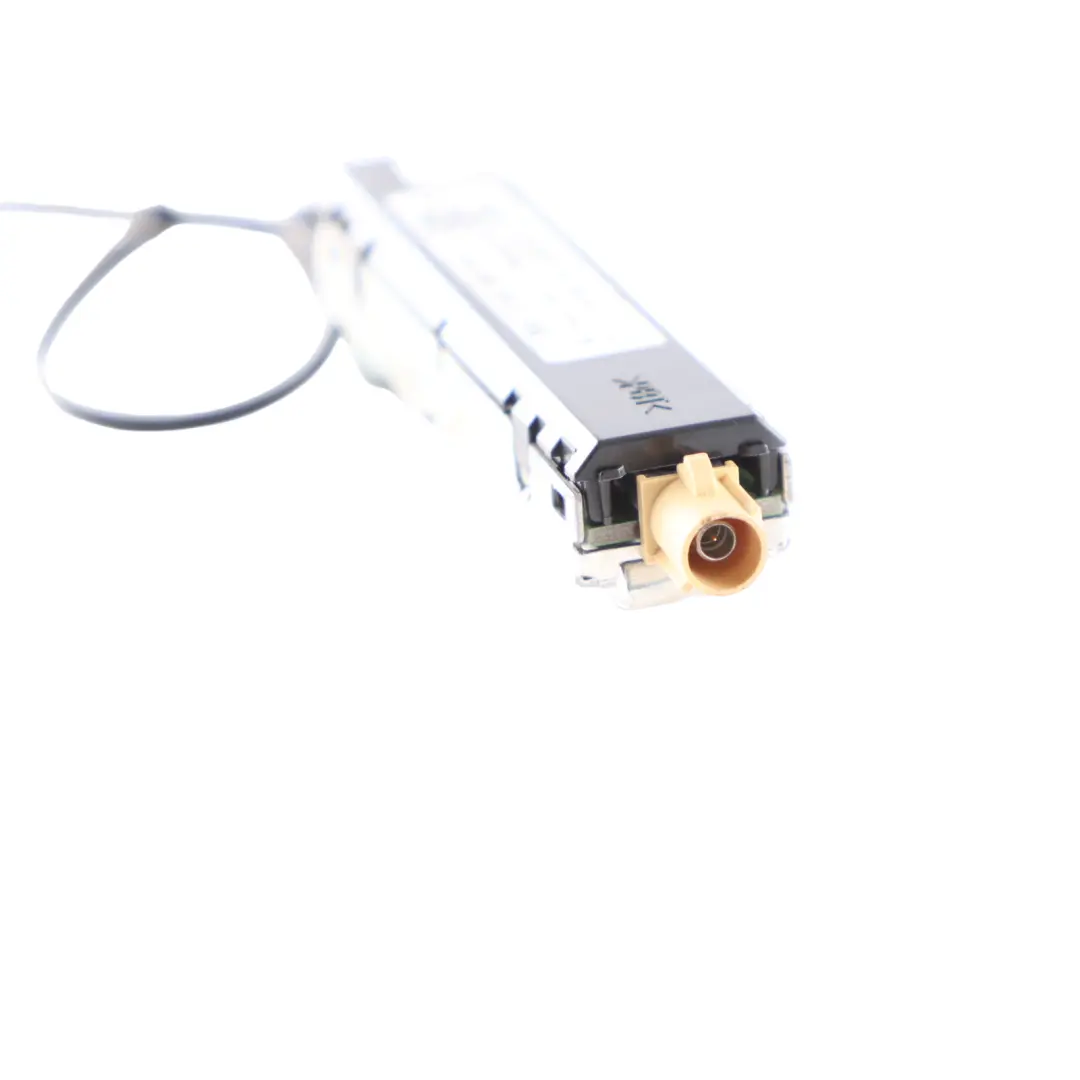Audi A3 8V Antenna Amplifier Aerial Module Booster Control Unit - SKU 8V4035225B - Part number 8V4035225B