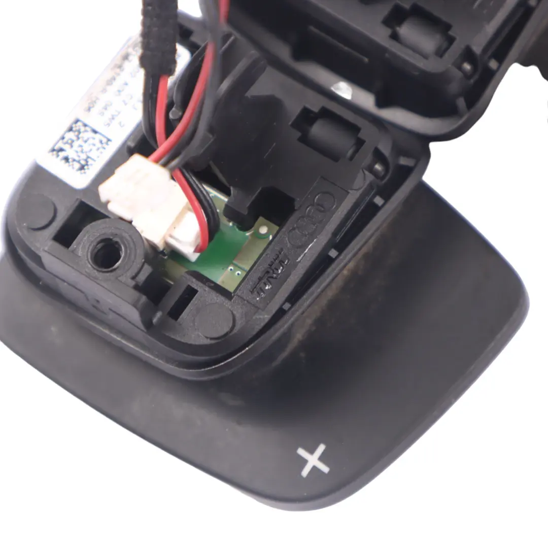 Direction Avec Palettes Gauche Droite Audi A4 B9 A5 F5 A3 8V - SKU 8W0951523J - Numéro de pièce 8W0951523J
