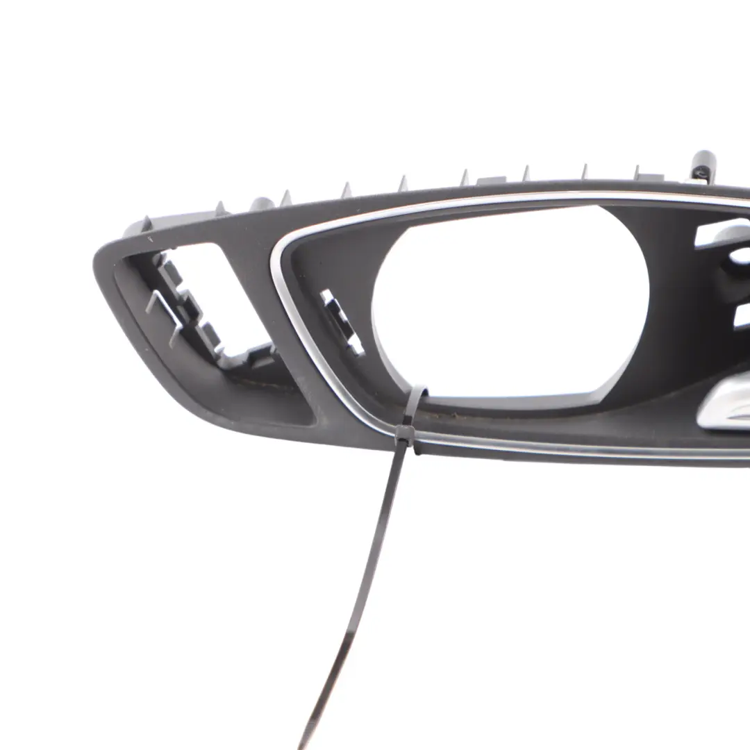 Poignée de Porte Avant Droite Intérieur Pull pour Audi A1 8X à propos du numéro de pièce 8X0837020E Audi A1 8X Poignée de Porte Avant Droite Intérieur Pull - SKU 8X0837020E - Numéro de pièce 8X0837020E