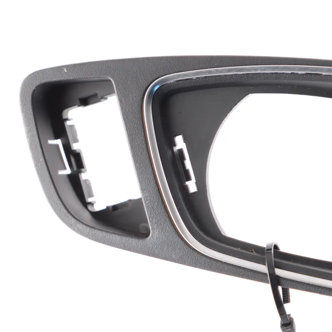 Poignée de Porte Avant Droite Intérieur Pull pour Audi A1 8X à propos du numéro de pièce 8X0837020E Audi A1 8X Poignée de Porte Avant Droite Intérieur Pull - SKU 8X0837020E - Numéro de pièce 8X0837020E