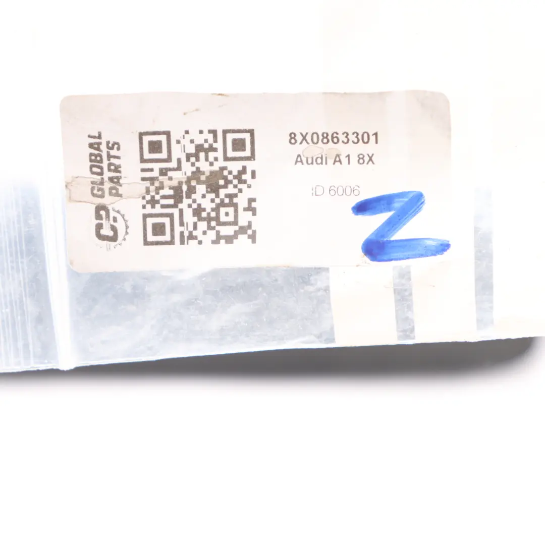 Mittel Konsole Tablett Gummimatte Einfügen Trim für Audi A1 8X mit Teilenummer 8X0863301 Audi A1 8X Mittel Konsole Tablett Gummimatte Einfügen Trim - SKU 8X0863301 - Teilenummer 8X0863301