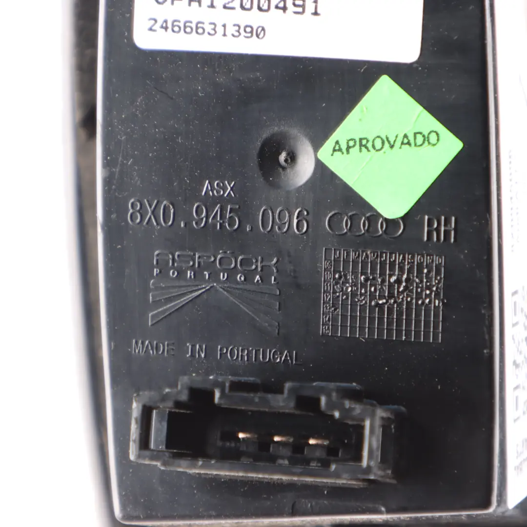 Höflichkeits Leuchte Hinten Links Kofferraum Heckklappen 8X0945095 Audi A1 8X - SKU 8X0945096 - Teilenummer 8X0945096