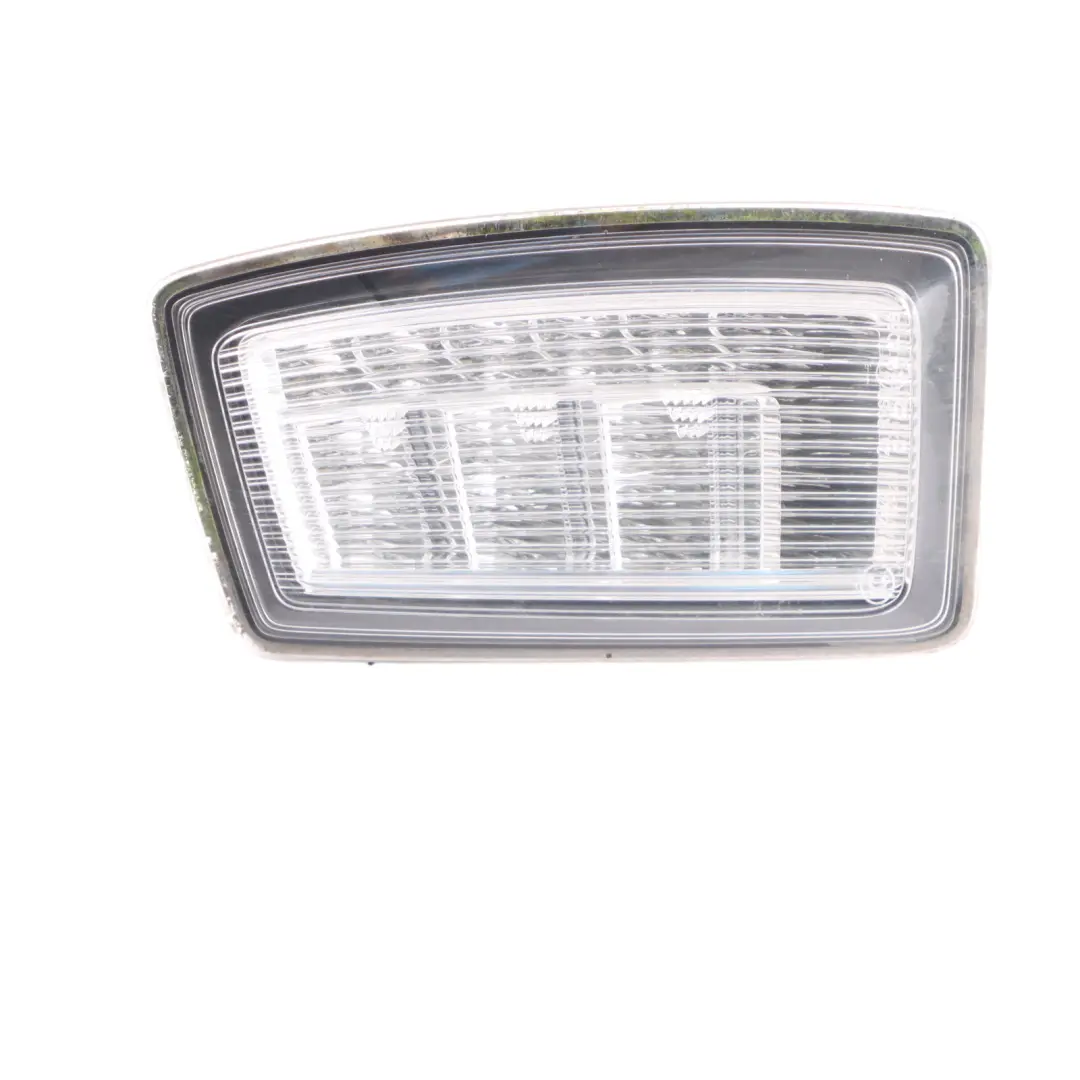 Lampe Courtoisie Arrière Gauche Coffre à Bottes Feu Hayon pour Audi A1 8X à propos du numéro de pièce 8X0945096 Audi A1 8X Lampe Courtoisie Arrière Gauche Coffre à Bottes Feu Hayon - SKU 8X0945096 - Numéro de pièce 8X0945096