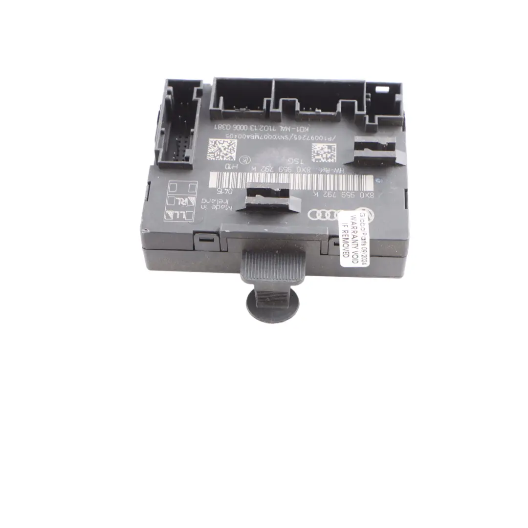 Modulo Porta Anteriore Lato Guida Unità di Controllo ECU per Audi A1 8X con numero di parte 8X0959793H Audi A1 8X Modulo Porta Anteriore Lato Guida Unità di Controllo ECU - SKU 8X0959793H - Numero di parte 8X0959793H