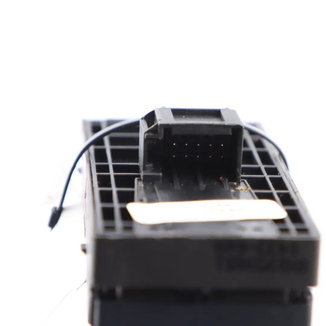 Przełącznik Podnośnik Szyb Panel do Audi A1 8X o numerze 8X0959851 Audi A1 8X Przełącznik Podnośnik Szyb Panel - SKU 8X0959851 - Numer Części 8X0959851