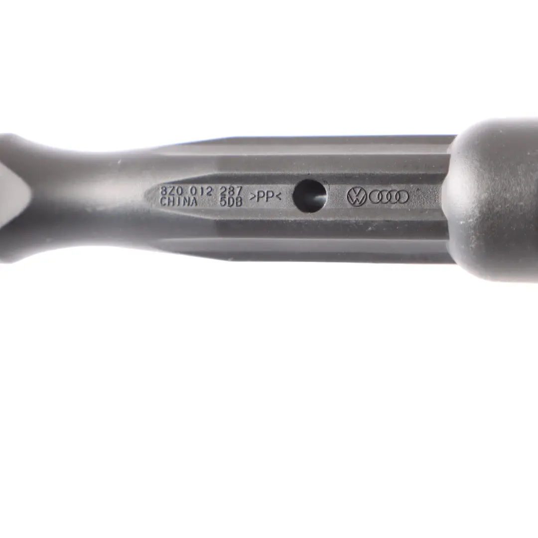 Śrubokręt do Audi A3 8P o numerze 8Z0012255 Audi A3 8P Śrubokręt - SKU 8Z0012255 - Numer Części 8Z0012255