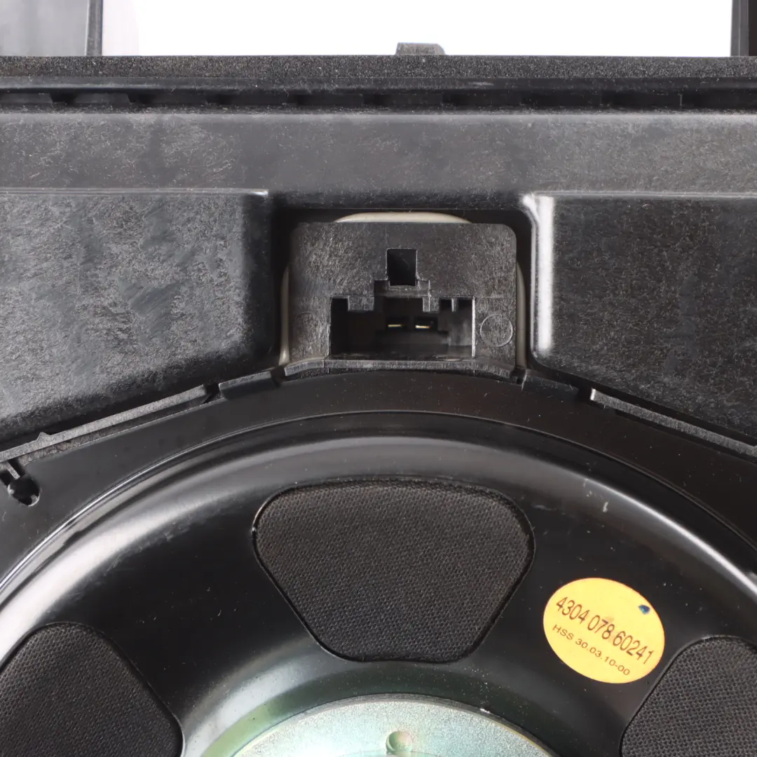 Central Speaker Woofer Top HiFi CDD DSP Surround System to BMW Z4 E89 with Part number 9182952 BMW Z4 E89 Central Speaker Woofer Top HiFi CDD DSP Surround System - SKU 9182952 - Part number 9182952