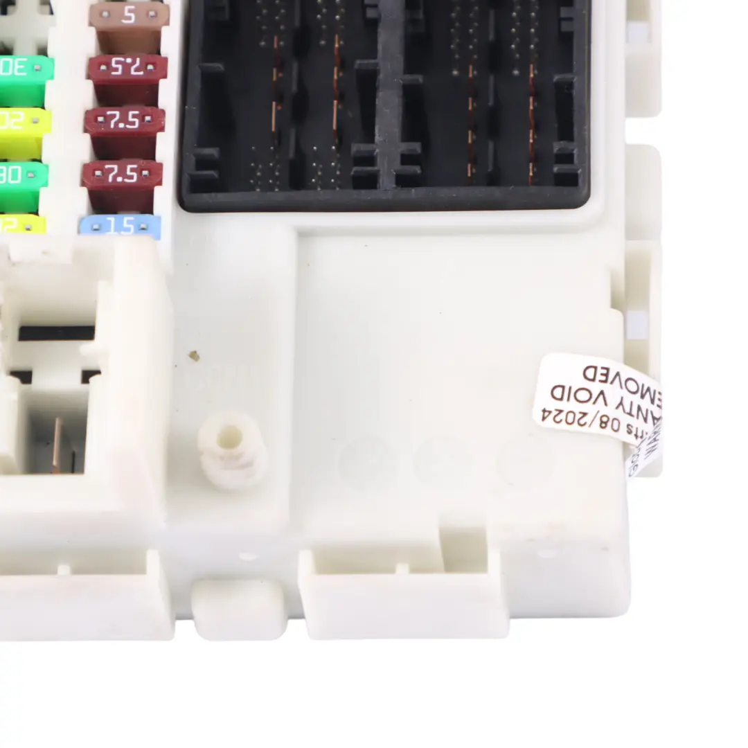 Fuse Box Relay Control Unit Module to BMW F30 with Part number 9314235 BMW F30 Fuse Box Relay Control Unit Module - SKU 9314235-1 - Part number 9314235