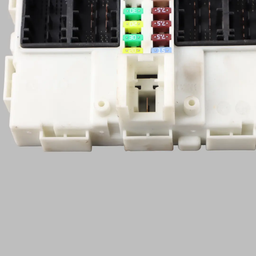 Body Control Comfort Module Unit FEM ECU LR01 to BMW F20 F21 F30 F31 F32 with Part number 9315684 BMW F20 F21 F30 F31 F32 Body Control Comfort Module Unit FEM ECU LR01 - SKU 9315684 - Part number 9315684