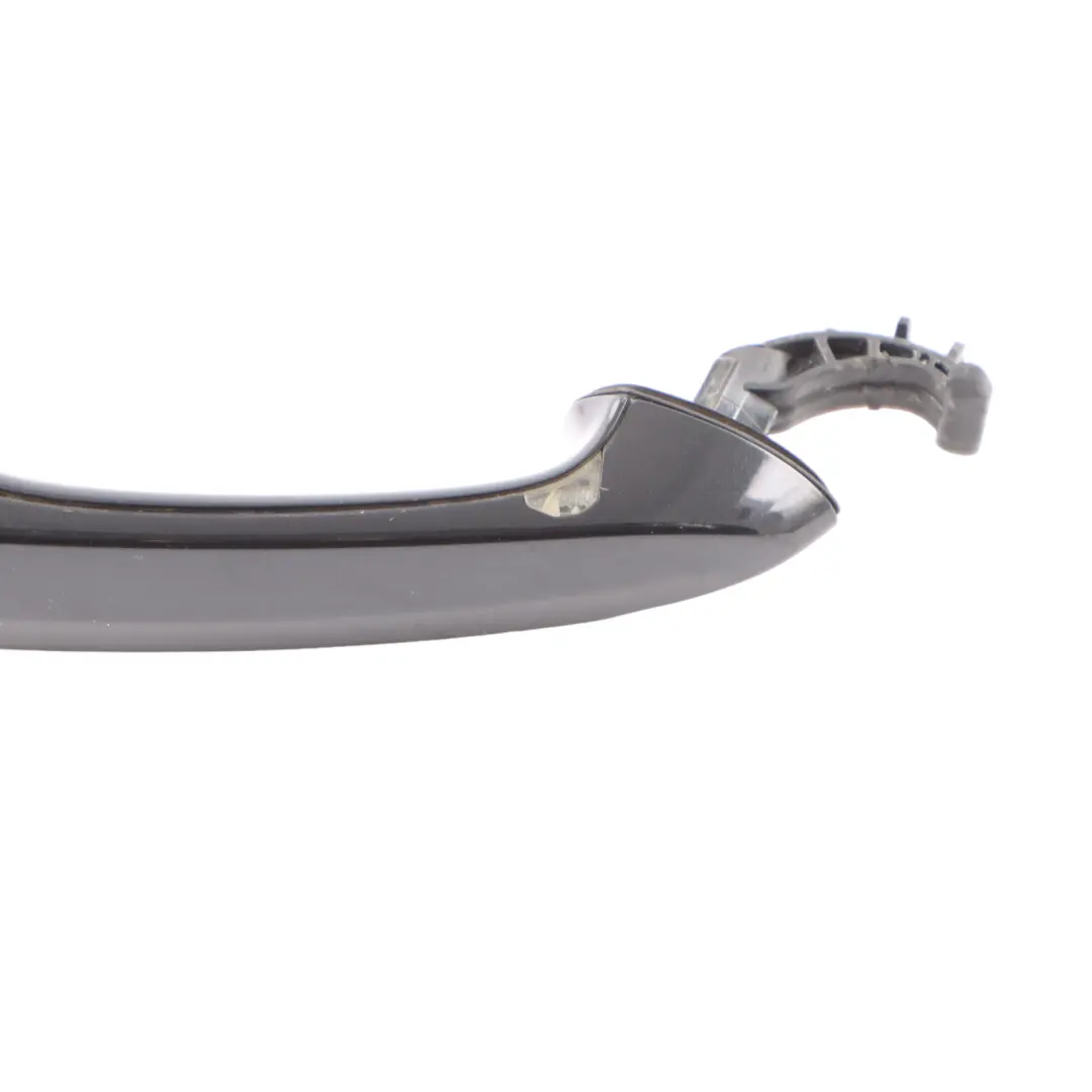 Tirador Puerta Agarre Exterior Delantero Trasero Izquierdo Negro Zafiro para BMW F40 con número de pieza 9491457 BMW F40 Tirador Puerta Agarre Exterior Delantero Trasero Izquierdo Negro Zafiro - SKU 9491457-BS - Número de pieza 9491457