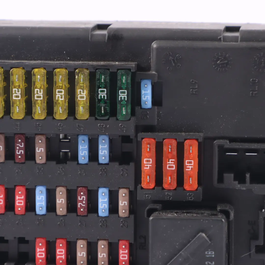 Fuse Distribution Box PL3 SPEG H7 DC/DC to Mini Countryman R60 with Part number 9809590 Mini Countryman R60 Fuse Distribution Box PL3 SPEG H7 DC/DC - SKU 9809590-1 - Part number 9809590