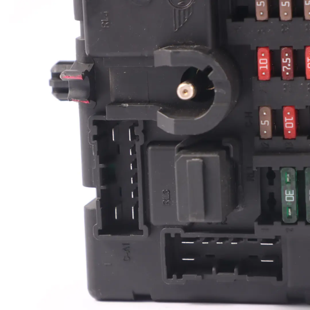 Fuse Distribution Box PL3 SPEG H7 DC/DC to Mini Countryman R60 with Part number 9809590 Mini Countryman R60 Fuse Distribution Box PL3 SPEG H7 DC/DC - SKU 9809590-1 - Part number 9809590