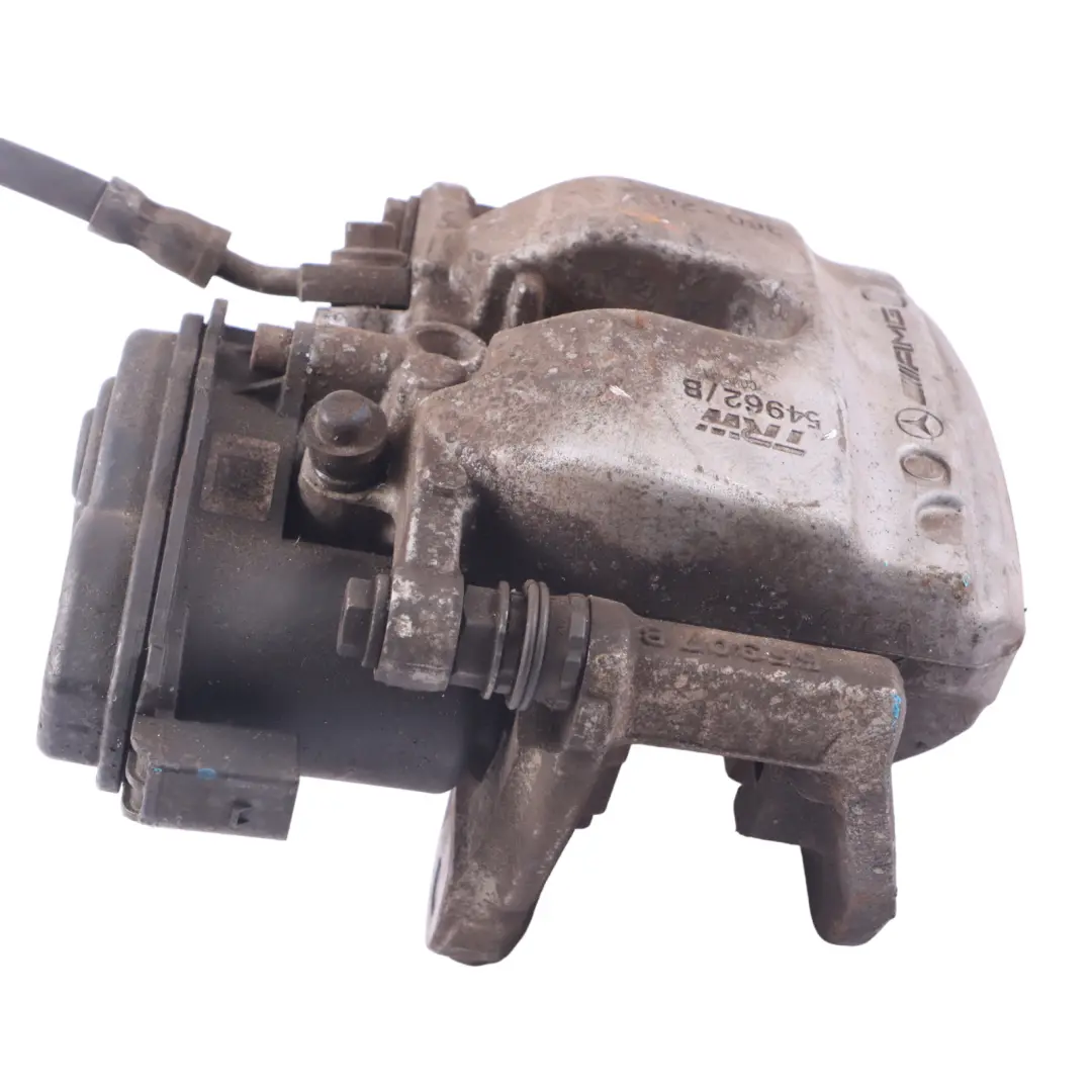 M256 Etrier Frein Gauche Boîtier 360x26 pour Mercedes C238 E53 AMG à propos du numéro de pièce A0004237500 Mercedes C238 E53 AMG M256 Etrier Frein Gauche Boîtier 360x26 - SKU A0004237500 - Numéro de pièce A0004237500