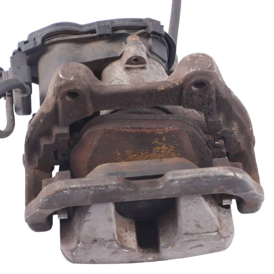 M256 Etrier Frein Droit Boîtier 360x26 pour Mercedes C238 E53 AMG à propos du numéro de pièce A0004237600 Mercedes C238 E53 AMG M256 Etrier Frein Droit Boîtier 360x26 - SKU A0004237600 - Numéro de pièce A0004237600