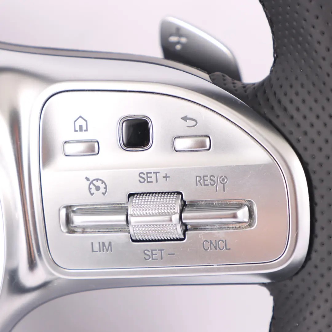 Kierownica NOWA Czarna Skóra Łopatki Multifunkcja do Mercedes C118 W177 o numerze A0004604602 Mercedes C118 W177 Kierownica NOWA Czarna Skóra Łopatki Multifunkcja - SKU A0004604602-2 - Numer Części A0004604602