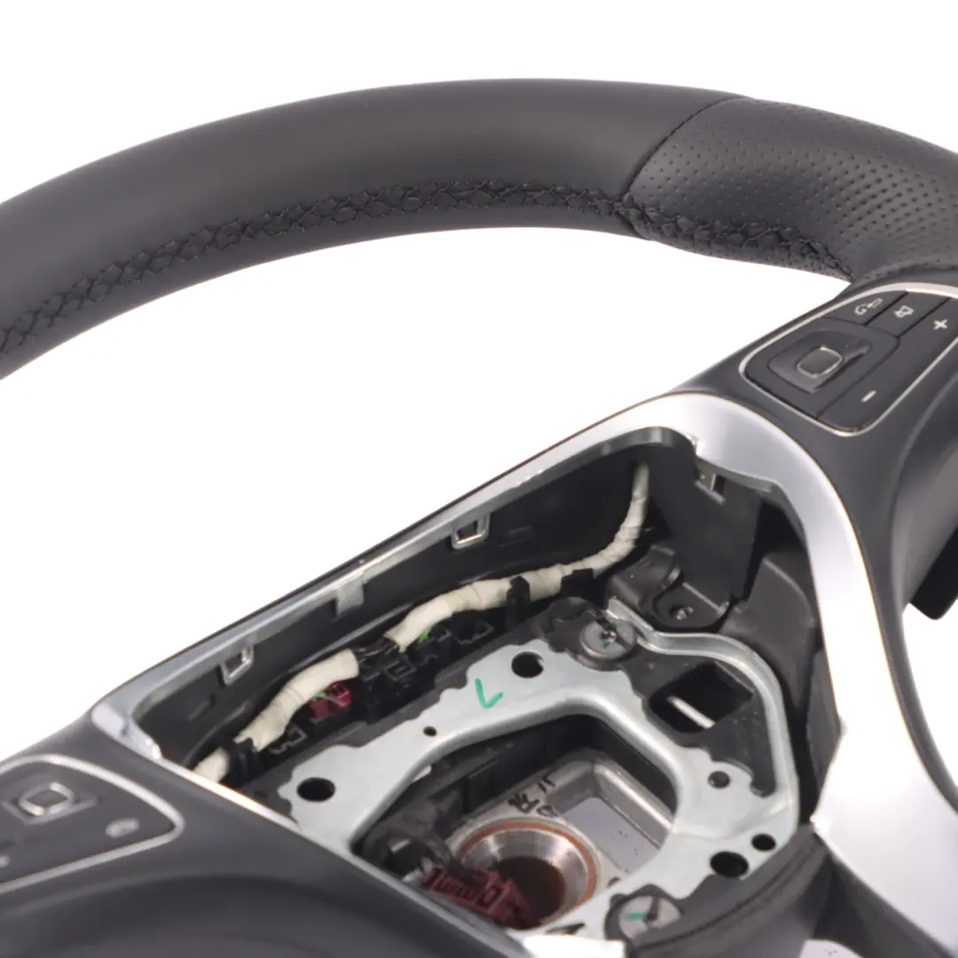 NUEVO Volante Deportivo de Cuero Negro Palanca Cambio para Mercedes W213 con número de pieza A0004605600 Mercedes W213 NUEVO Volante Deportivo de Cuero Negro Palanca Cambio - SKU A0004605600-2 - Número de pieza A0004605600