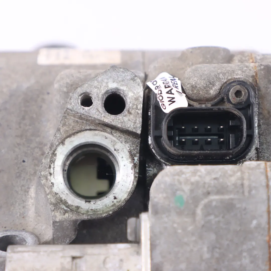 M274 Kompresor Sprężarka klimatyzacji do Mercedes W205 W213 o numerze A0008305600 Mercedes W205 W213 M274 Kompresor Sprężarka klimatyzacji - SKU A0008305600 - Numer Części A0008305600