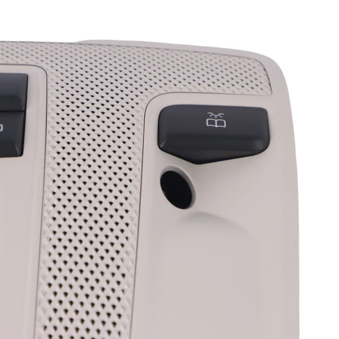 Lampka Podsufitki Oświetlenie Kabiny Szara do Mercedes W176 o numerze A0009000802 Mercedes W176 Lampka Podsufitki Oświetlenie Kabiny Szara - SKU A0009000802-1 - Numer Części A0009000802