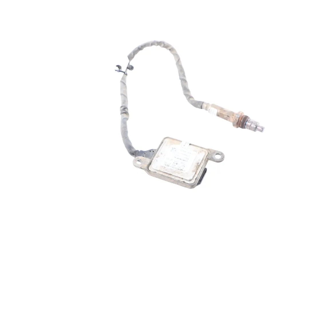 Sonda Lambda Ossigeno NOX per Mercedes W447 con numero di parte A0009052709 Mercedes W447 Sonda Lambda Ossigeno NOX - SKU A0009052709 - Numero di parte A0009052709