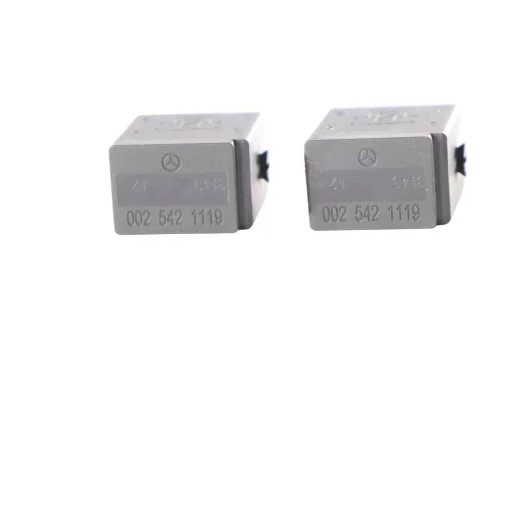  Relé Mercedes W163 W168 W203 W211 4-Pin Negro Hella Juego 2x - SKU A0025421119-1 - Número de pieza A0025421119