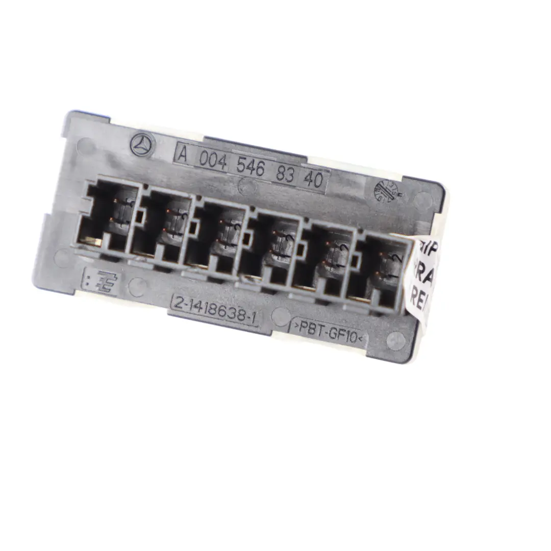 Bloc distributeur Boîte à fusibles et à relais Mercedes W221 - SKU A0045468340 - Numéro de pièce A0045468340