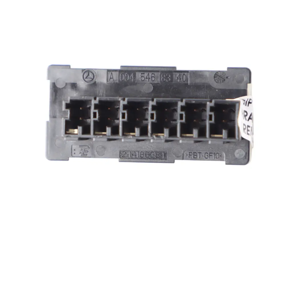 Distributor Block Fuse Relay Box to Mercedes W221 with Part number A0045468340 Mercedes W221 Distributor Block Fuse Relay Box - SKU A0045468340 - Part number A0045468340