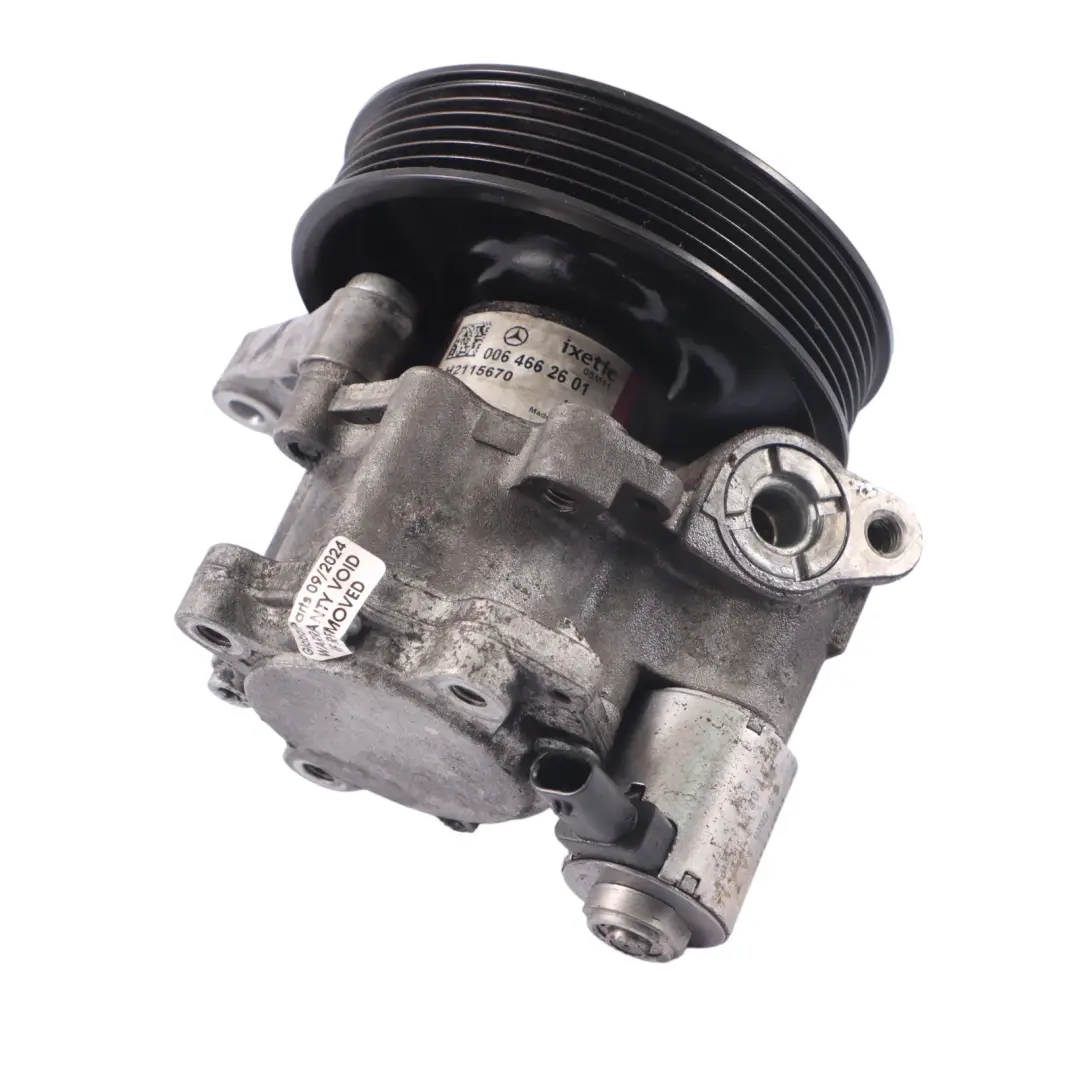 Steering Pump Mercedes W204 OM651 Diesel Mechanical Oil Unit to Power with Part number A0064662601 Power Steering Pump Mercedes W204 OM651 Diesel Mechanical Oil Unit - SKU A0064662601-1 - Part number A0064662601