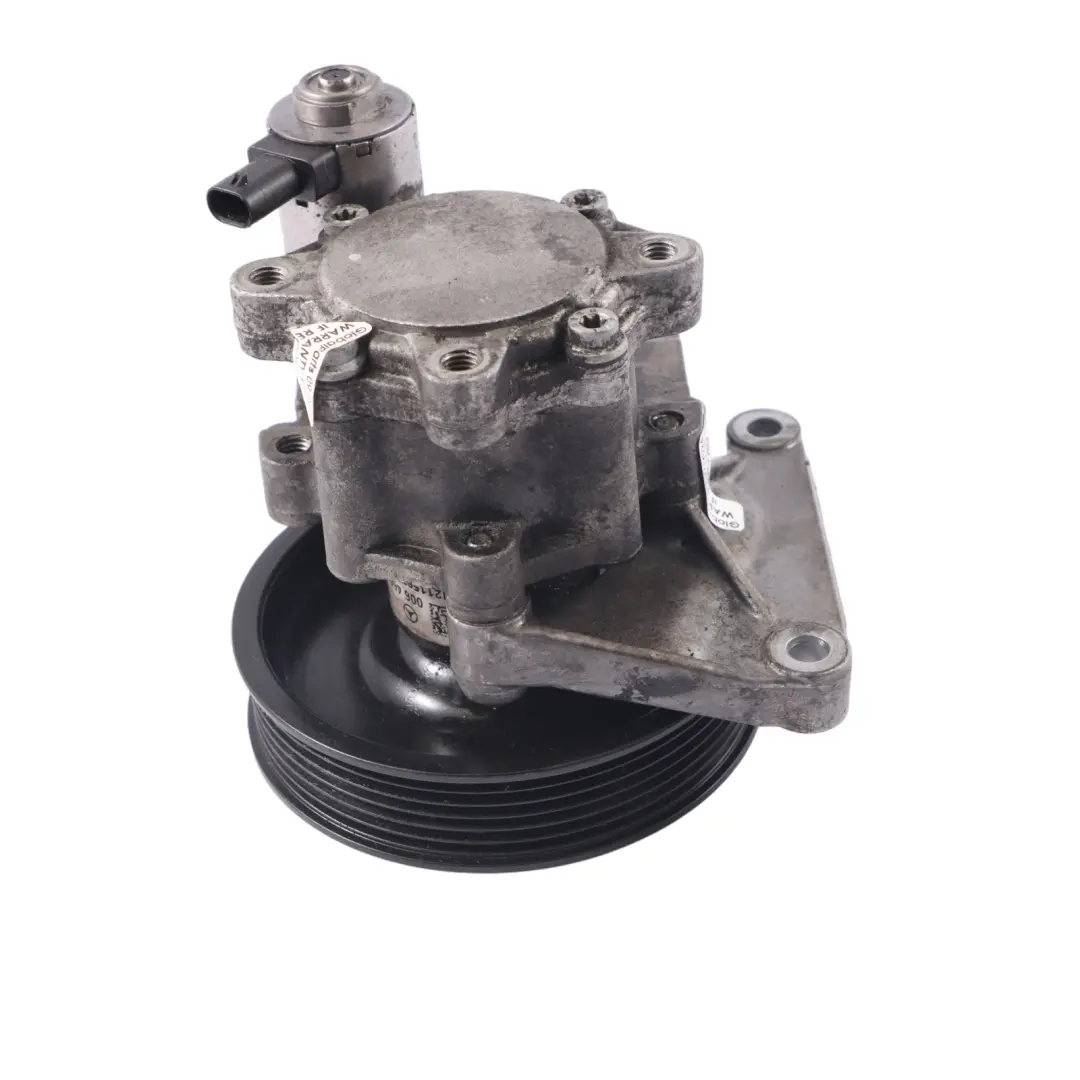 Steering Pump Mercedes W204 OM651 Diesel Mechanical Oil Unit to Power with Part number A0064662601 Power Steering Pump Mercedes W204 OM651 Diesel Mechanical Oil Unit - SKU A0064662601-1 - Part number A0064662601