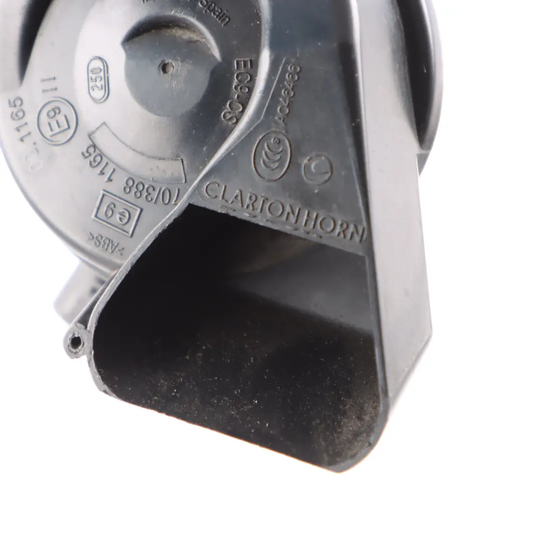 Horn Signal Alarm Siren Low Pitch Tone 420Hz Right O/S to Mercedes W221 with Part number A0065429520 Mercedes W221 Horn Signal Alarm Siren Low Pitch Tone 420Hz Right O/S - SKU A0065429520 - Part number A0065429520