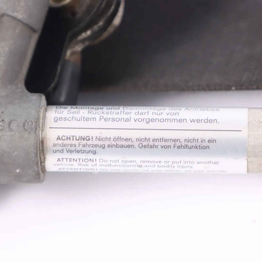 Cintura sicurezza anteriore destra Nero per Mercedes W124 con numero di parte A1248602286 Mercedes W124 Cintura sicurezza anteriore destra Nero - SKU A1248602286 - Numero di parte A1248602286