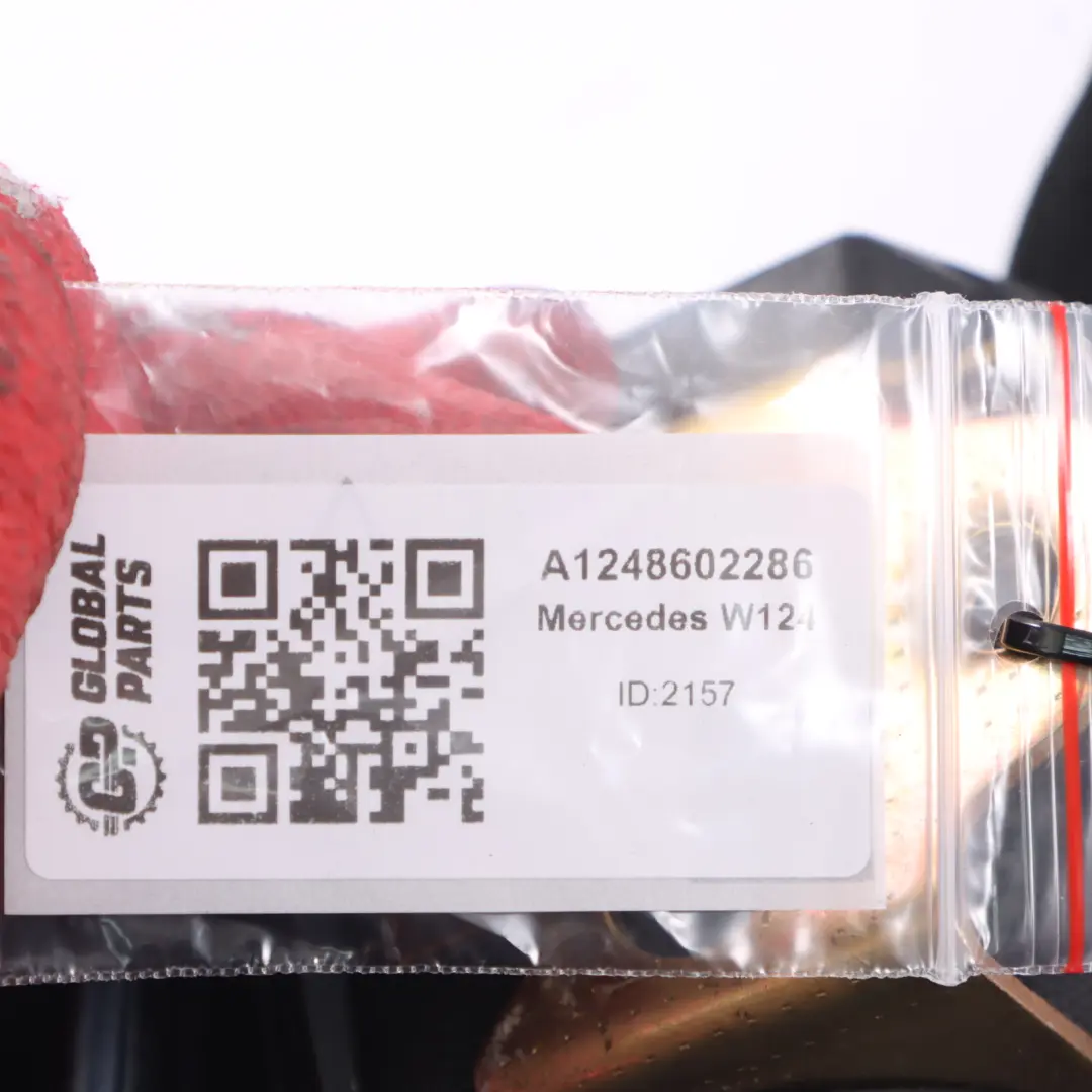 Cintura sicurezza anteriore destra Nero per Mercedes W124 con numero di parte A1248602286 Mercedes W124 Cintura sicurezza anteriore destra Nero - SKU A1248602286 - Numero di parte A1248602286