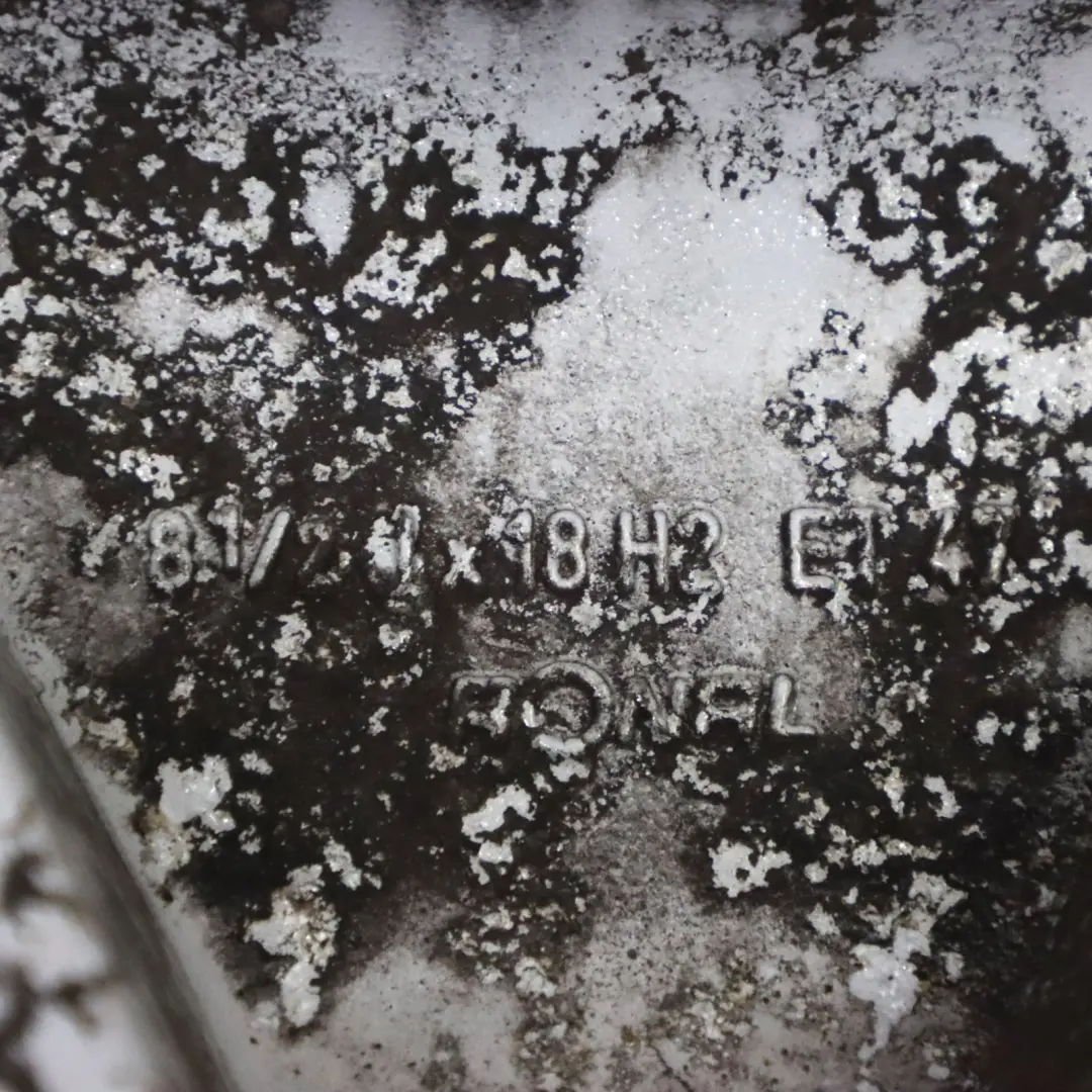 Jante Alliage Argent Disque 5 Trous 18" 8,5J ET:47 pour Mercedes CL C140 à propos du numéro de pièce A1404011302 Mercedes CL C140 Jante Alliage Argent Disque 5 Trous 18" 8,5J ET:47 - SKU A1404011302-2 - Numéro de pièce A1404011302