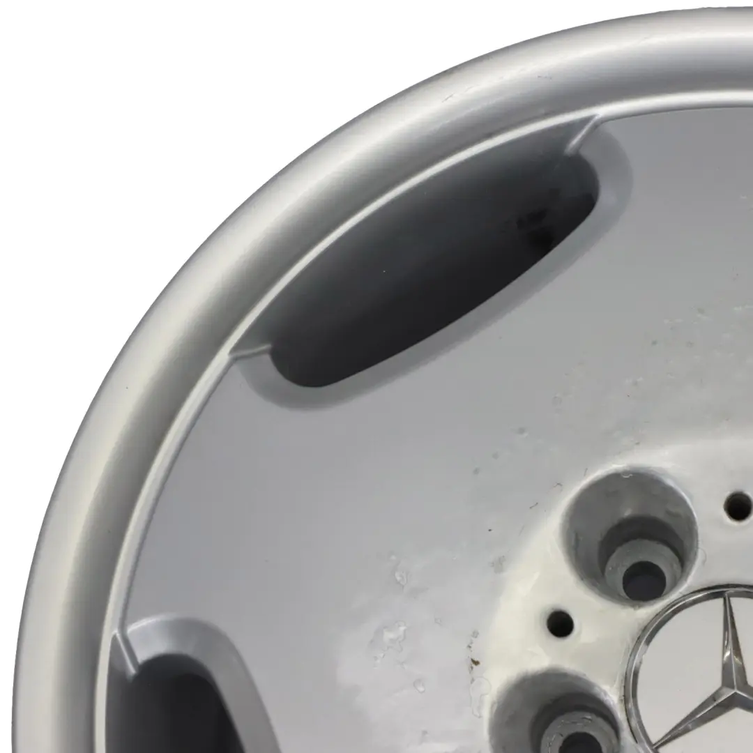 Silberne Leicht Metall Felge 5 Loch 18" 8,5J ET:47 für Mercedes CL C140 mit Teilenummer A1404011302 Mercedes CL C140 Silberne Leicht Metall Felge 5 Loch 18" 8,5J ET:47 - SKU A1404011302-2 - Teilenummer A1404011302